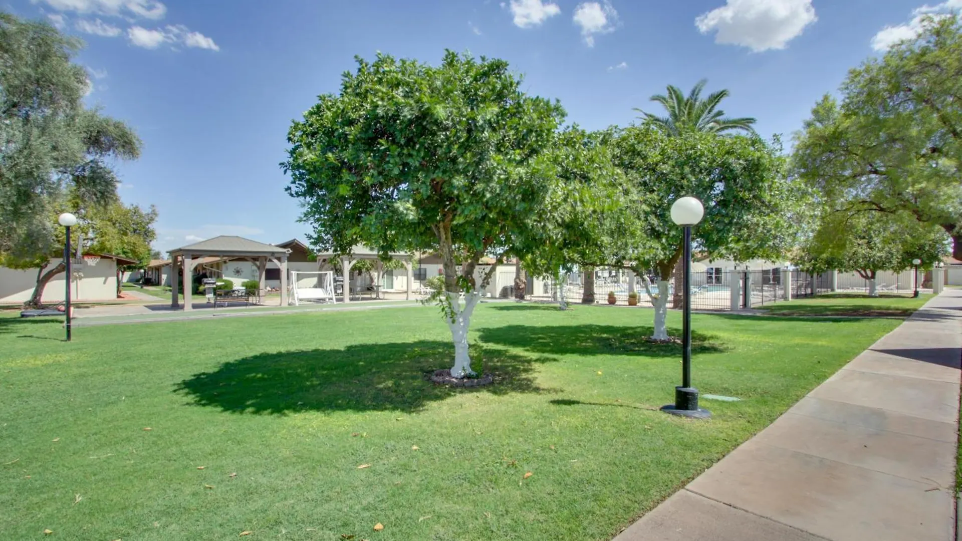 Scottsdale Condo Community Pool, 3 Mi To Old Town